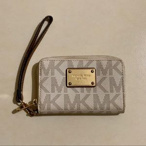 Michael Kors Wristlet
